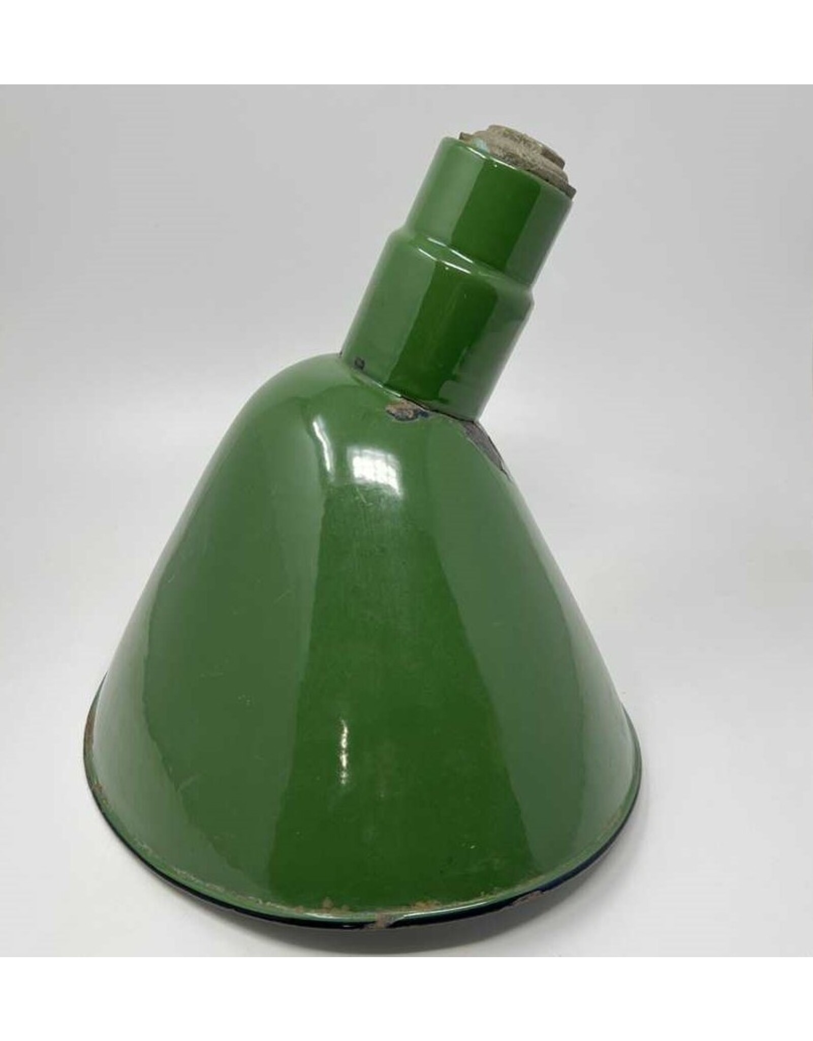 Angled enamel shade