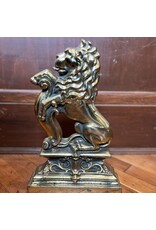 Lion passant