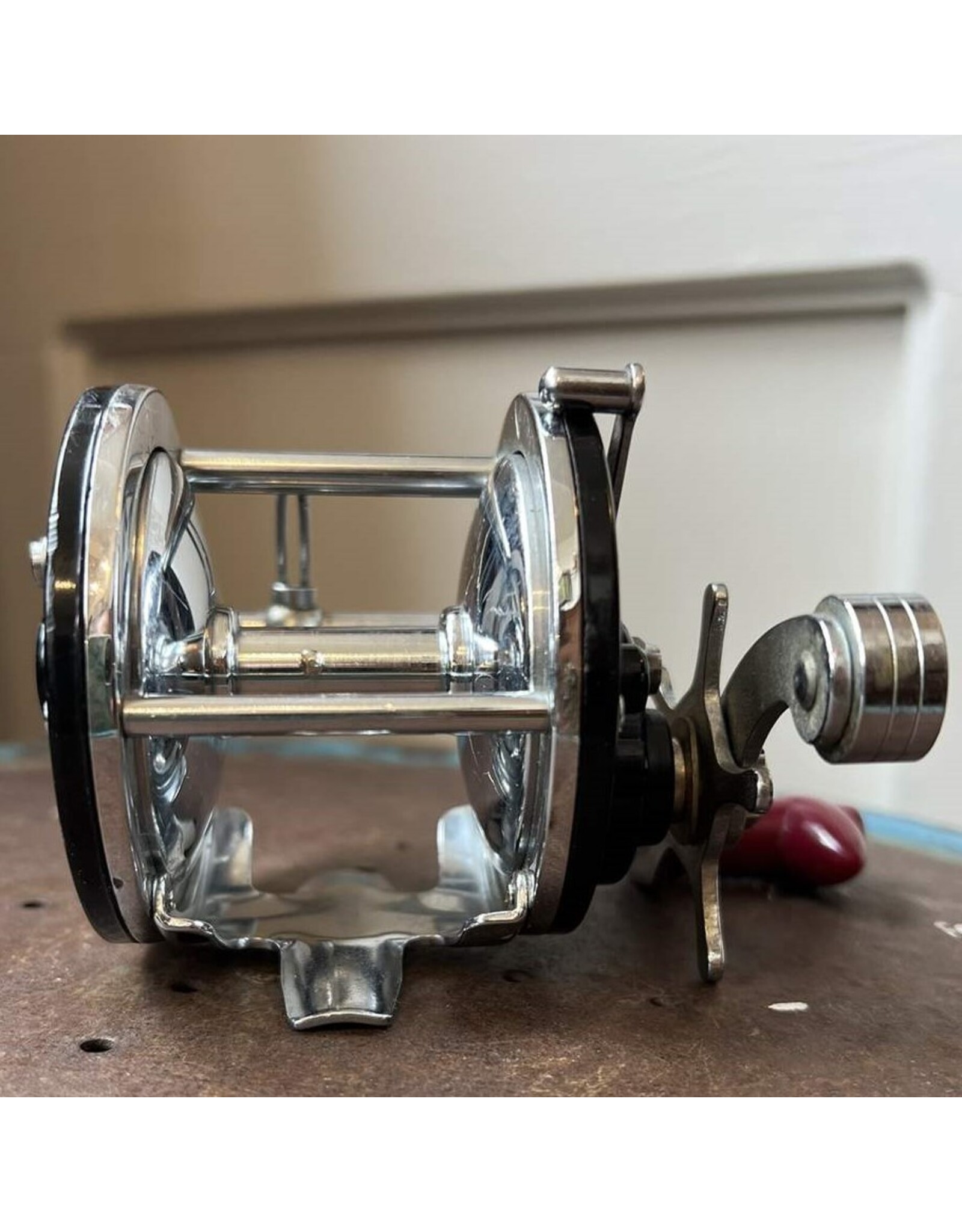 Fishing reel - SureStrike 21-862, made in Japan