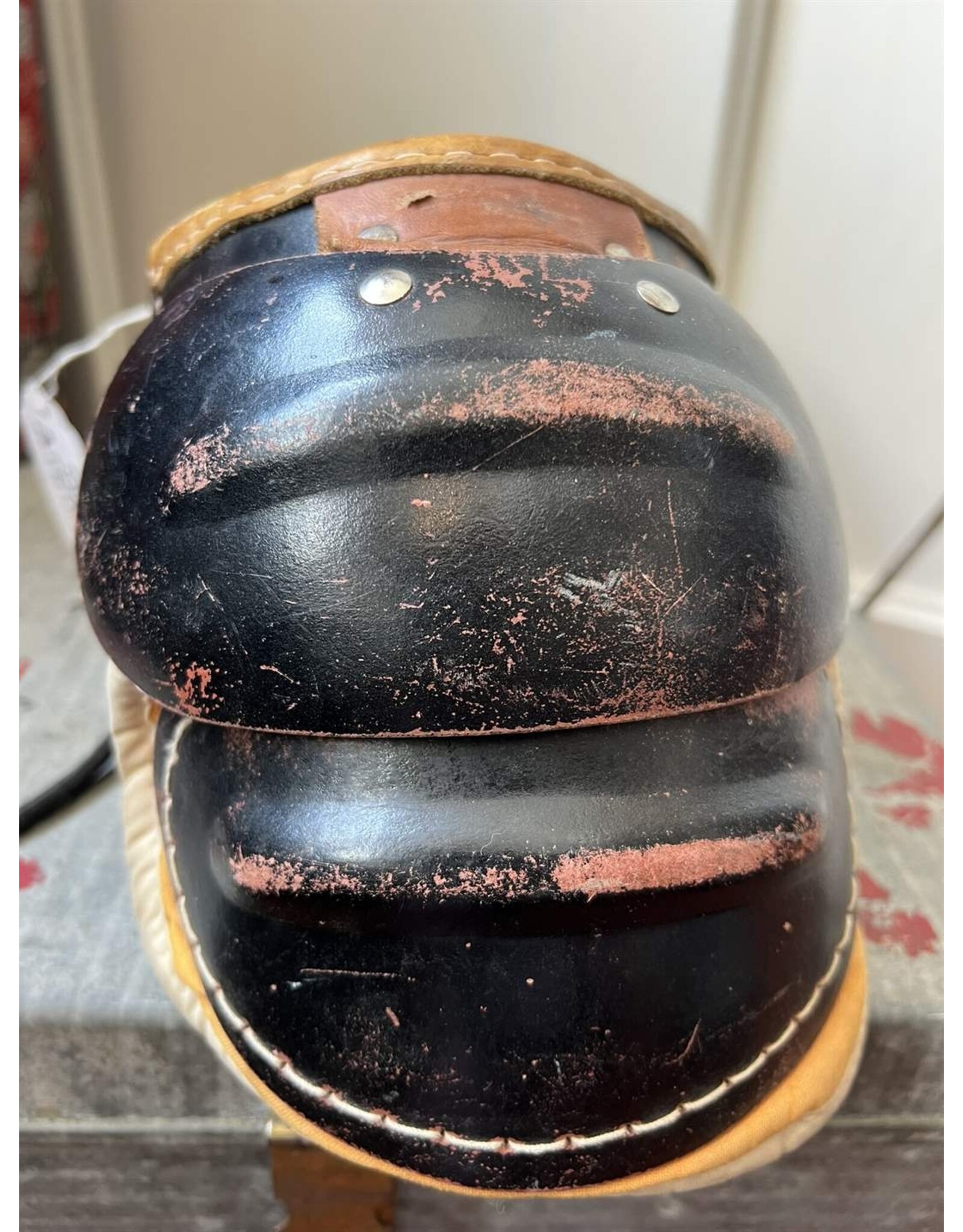 Hockey shoulder pads - leather Black Diamond SH62 Junior