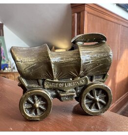 Ashtray - souvenir covered chuck wagon Statue of Liberty New York