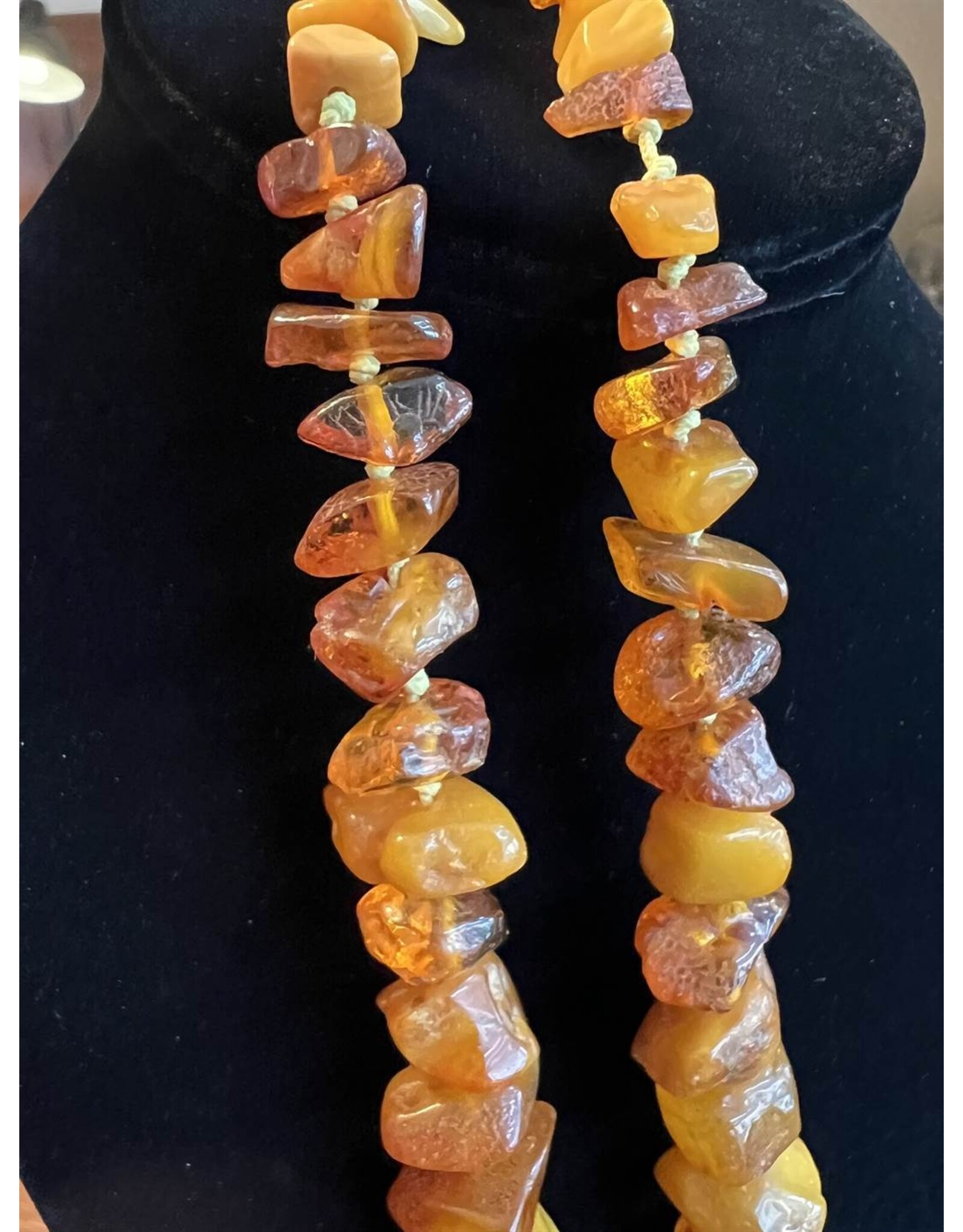 Necklace - amber polished rough chunks, some egg yolk, 38g, 22"