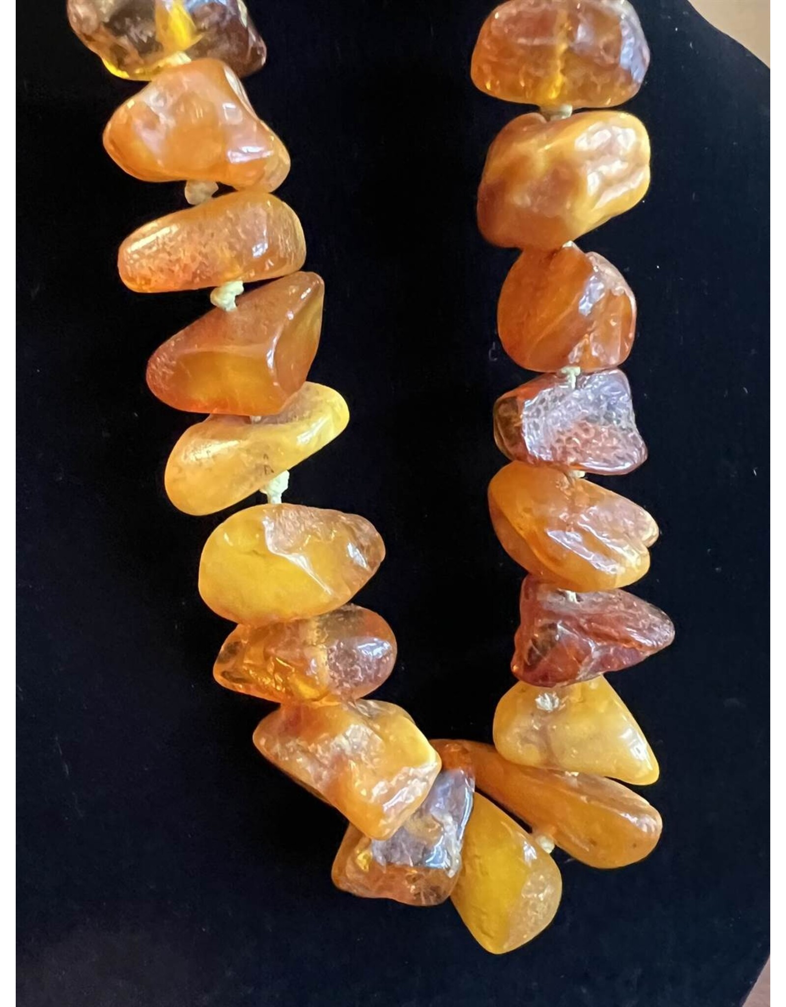 Necklace - amber polished rough chunks, some egg yolk, 38g, 22"