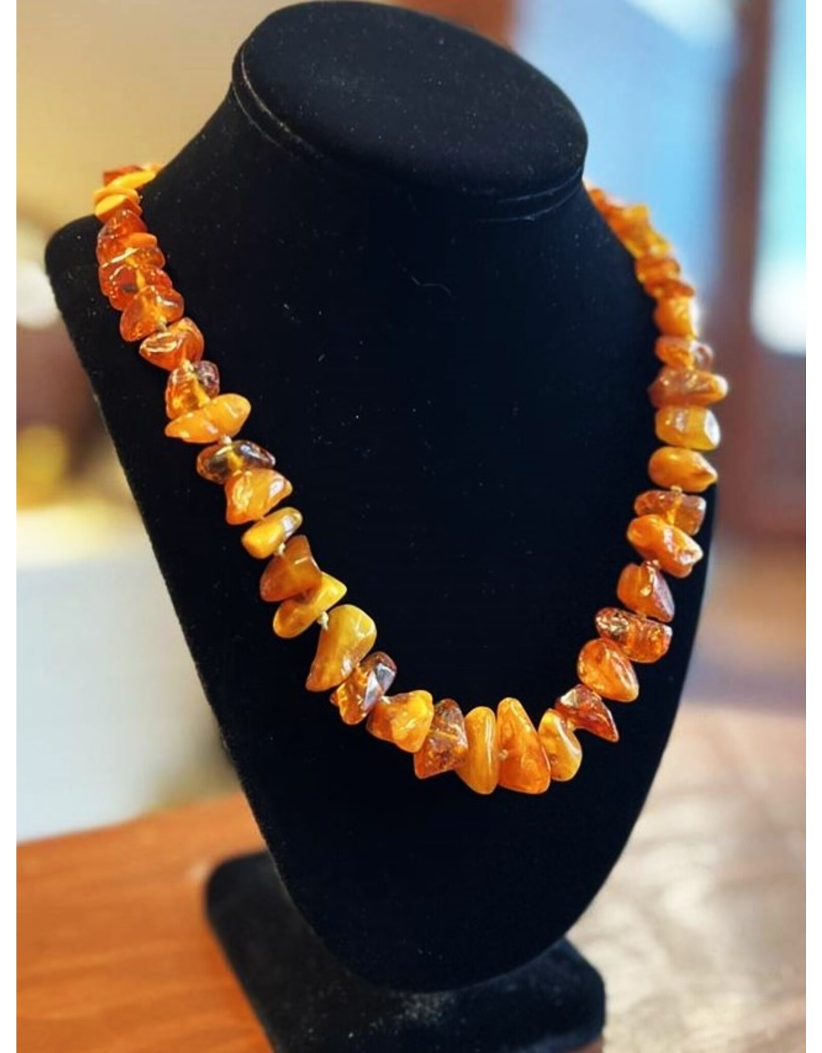 Necklace - amber polished rough chunks, some egg yolk, 38g, 22"