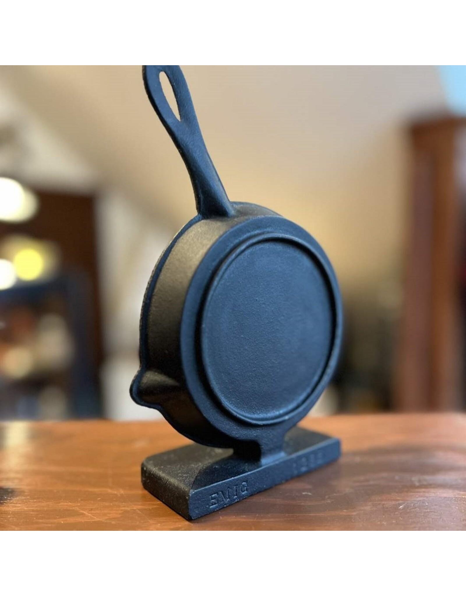 Bookend - cast iron frying pan Robert Emig 1968