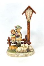 Hummel figurine - Wayside Devotion 23/II 1981
