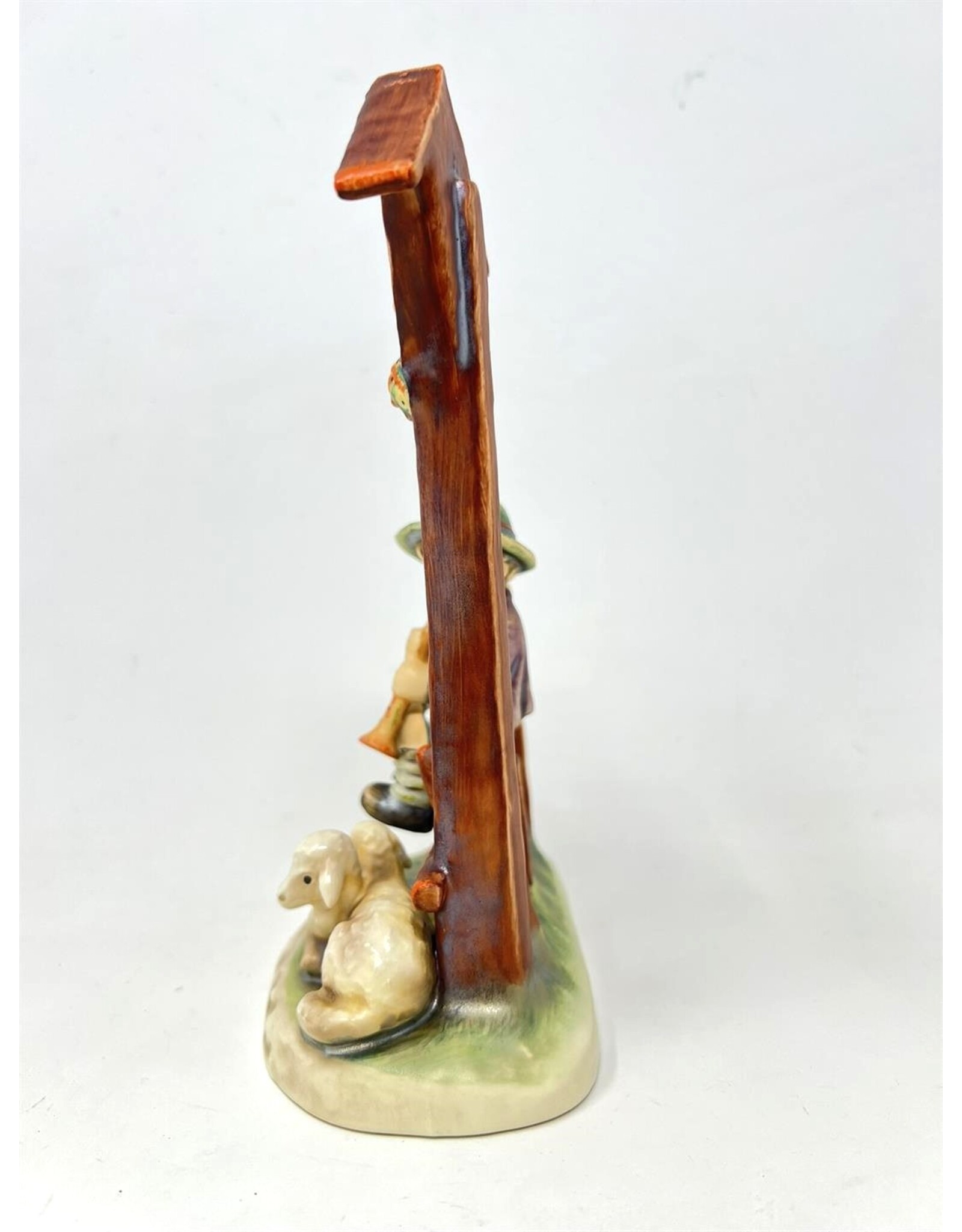 Hummel figurine - Wayside Devotion 23/II 1981