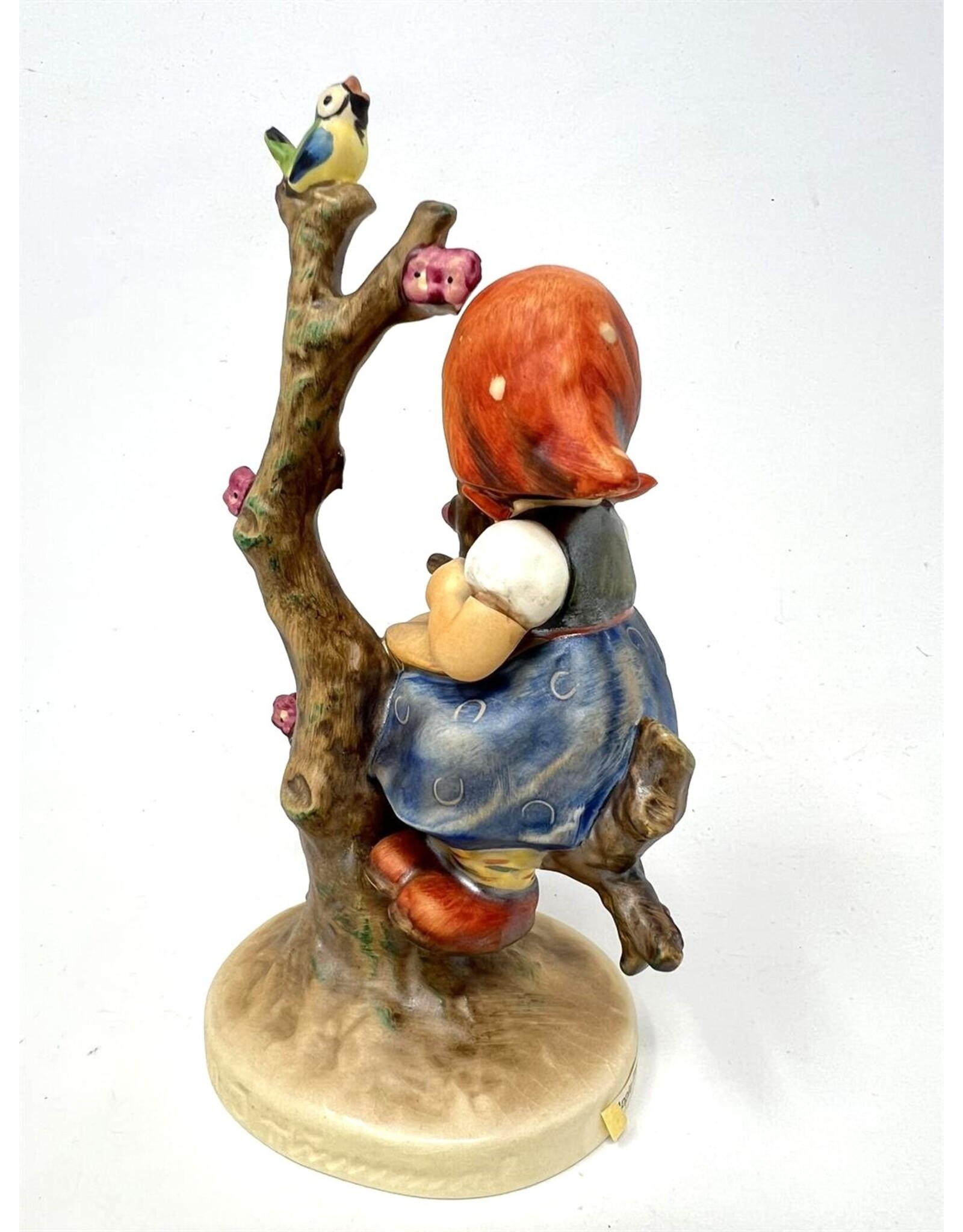Hummel figurine - Apple Tree Girl 141/I/45