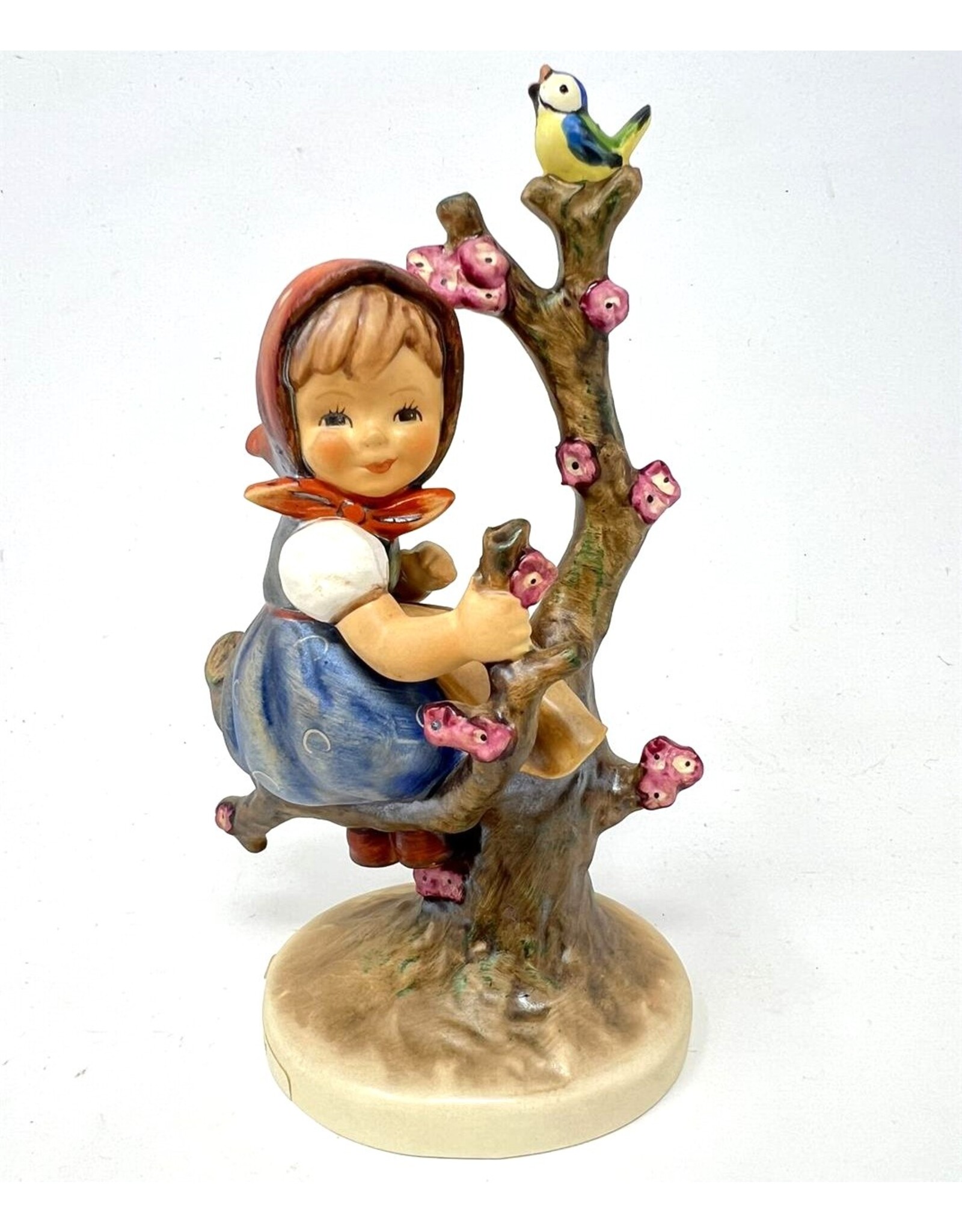 Hummel figurine - Apple Tree Girl 141/I/45