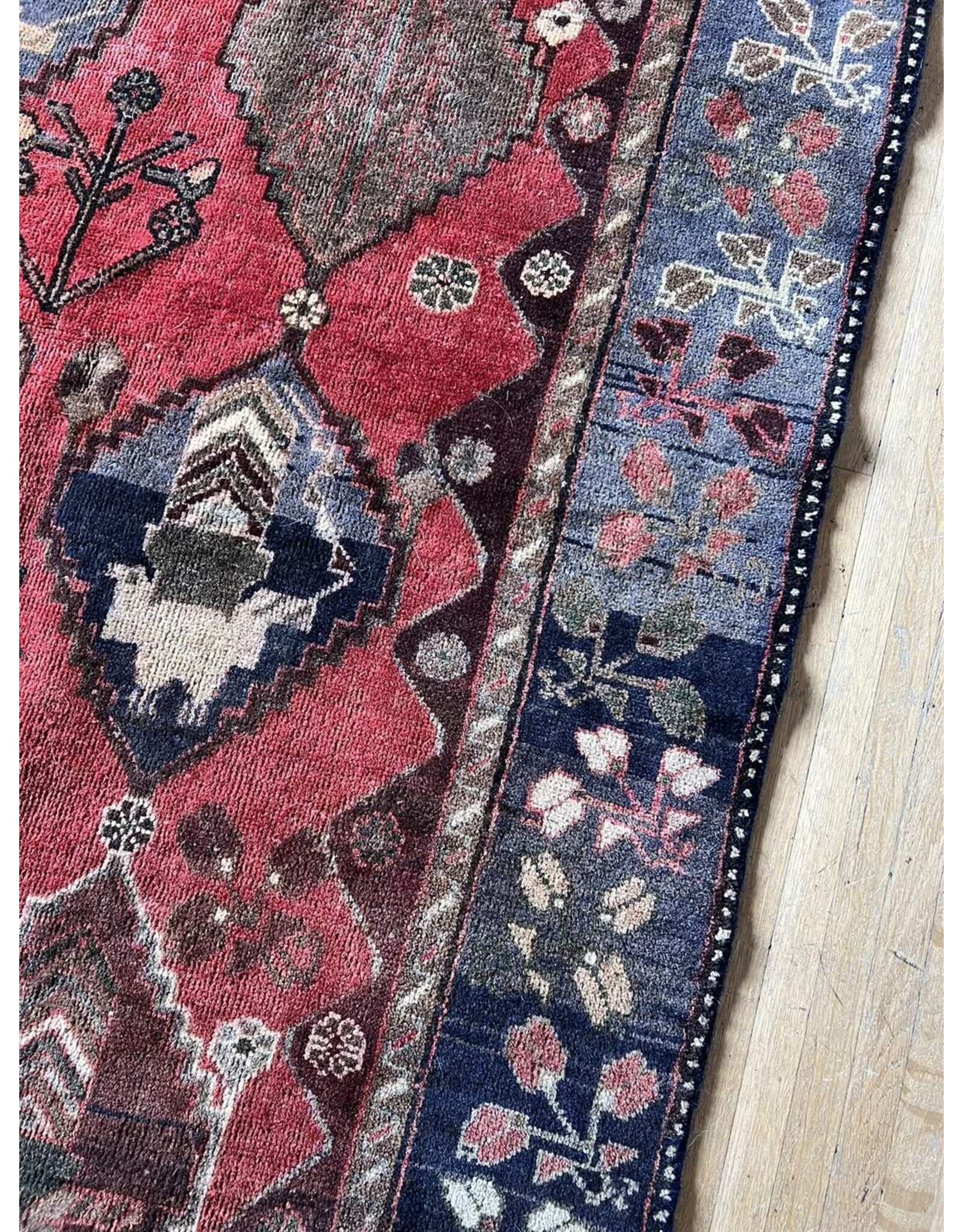 Carpet - Persian Bahktiar 9'11" x 6'7"
