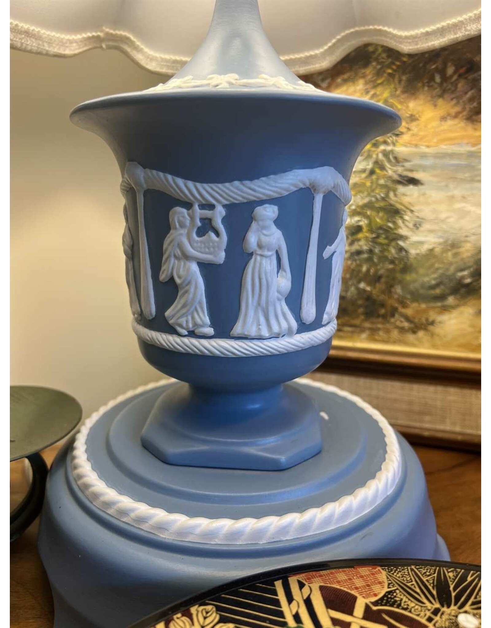 Lamp - Wedgwood-style painted table lamp