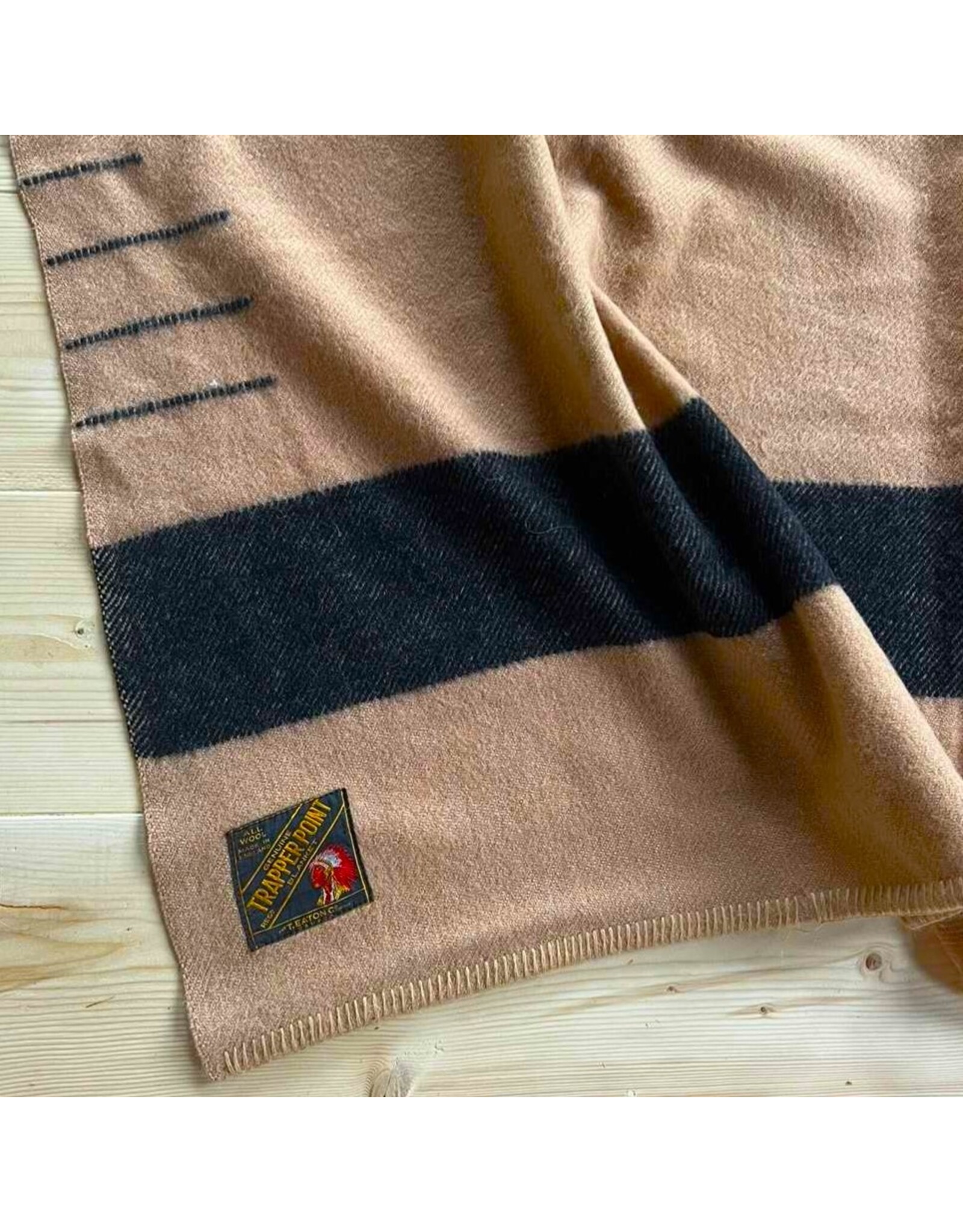 Blanket - Eaton's Trapper Point 3.5 wool camel black