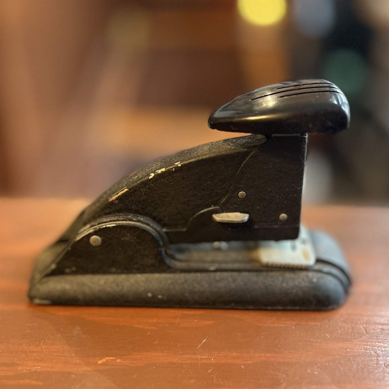 Vintage No. 3 Swingline Speed Products stapler in working