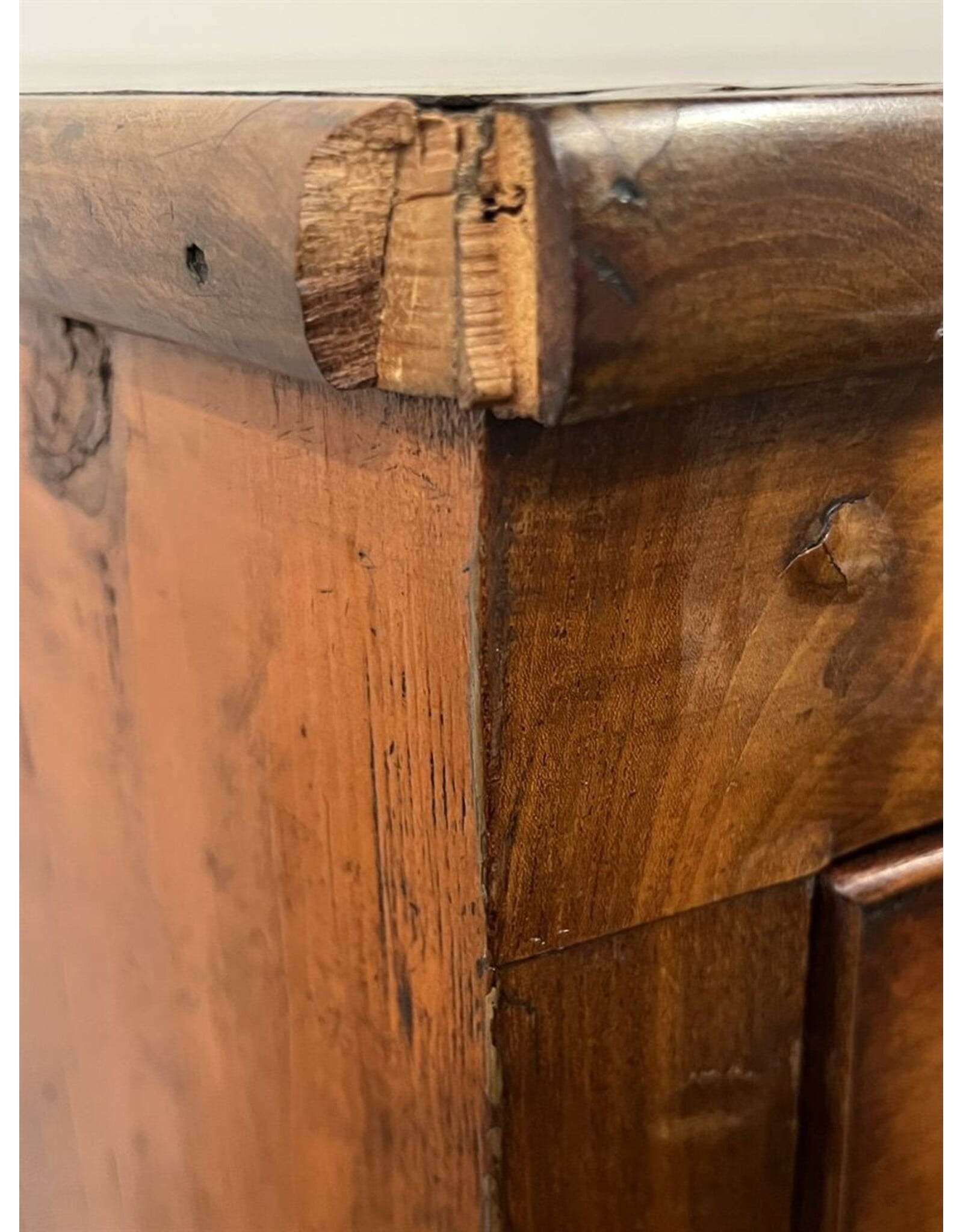 Chest of drawers - antique bow front chest of five drawers