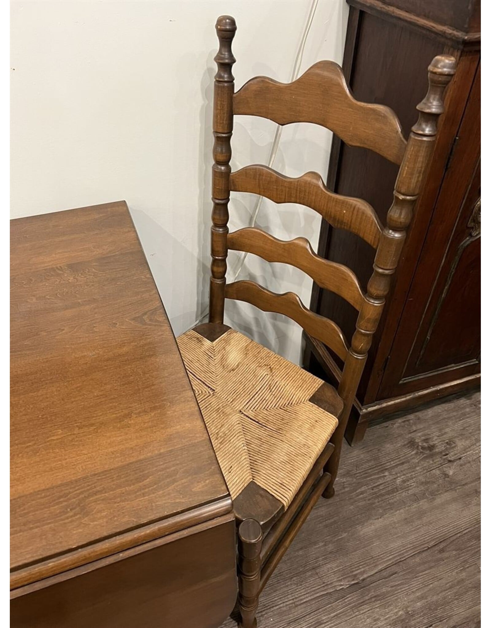 Dining room table and six chairs - maple, rush seats