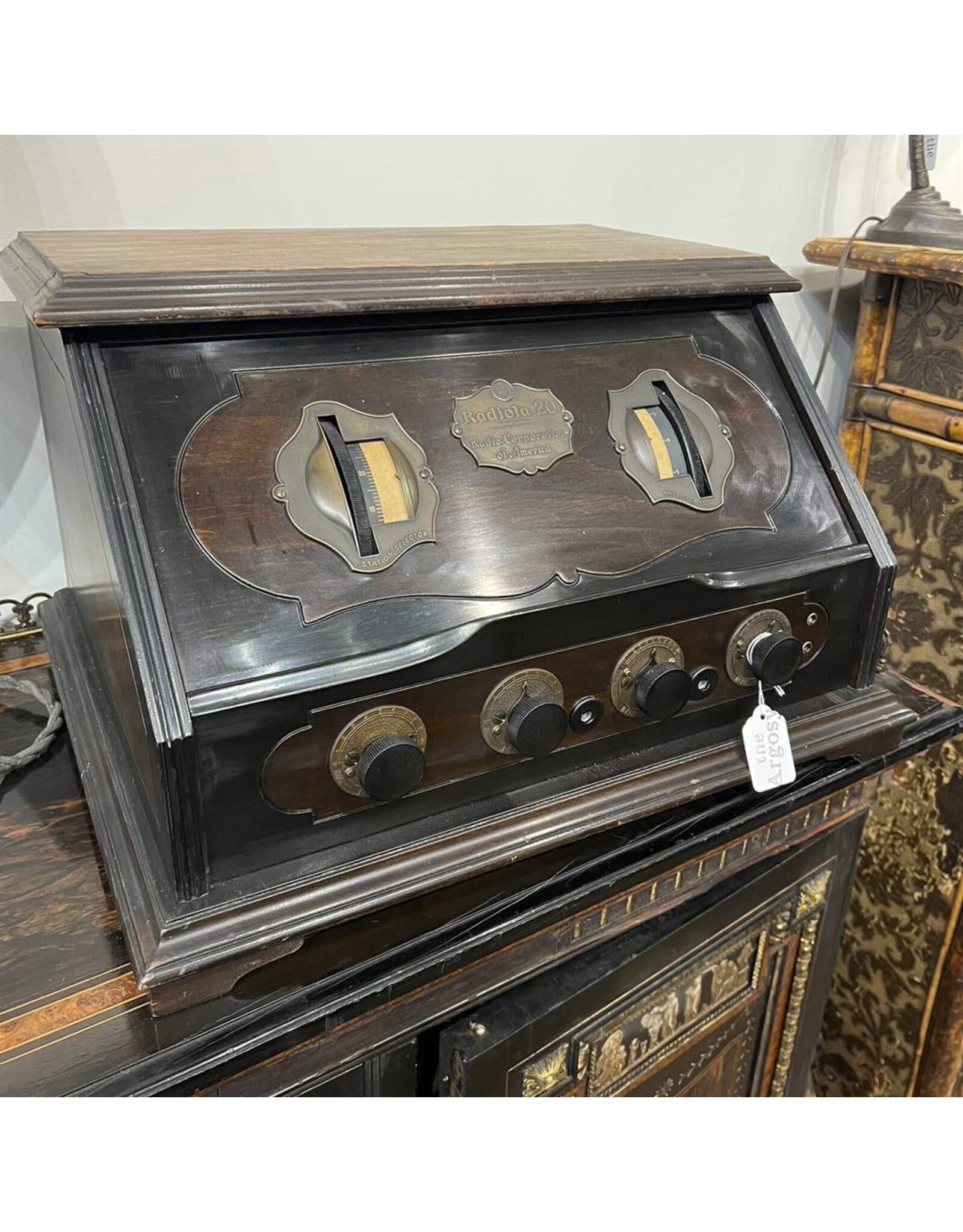 Radio - RCA Radiola 20 vacuum tube radio receiver