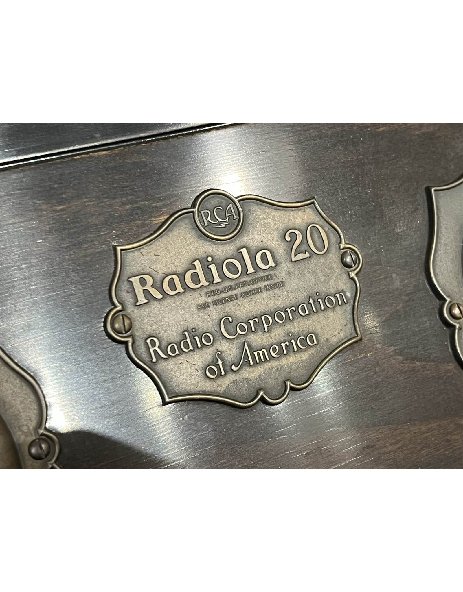 Radio - RCA Radiola 20 vacuum tube radio receiver