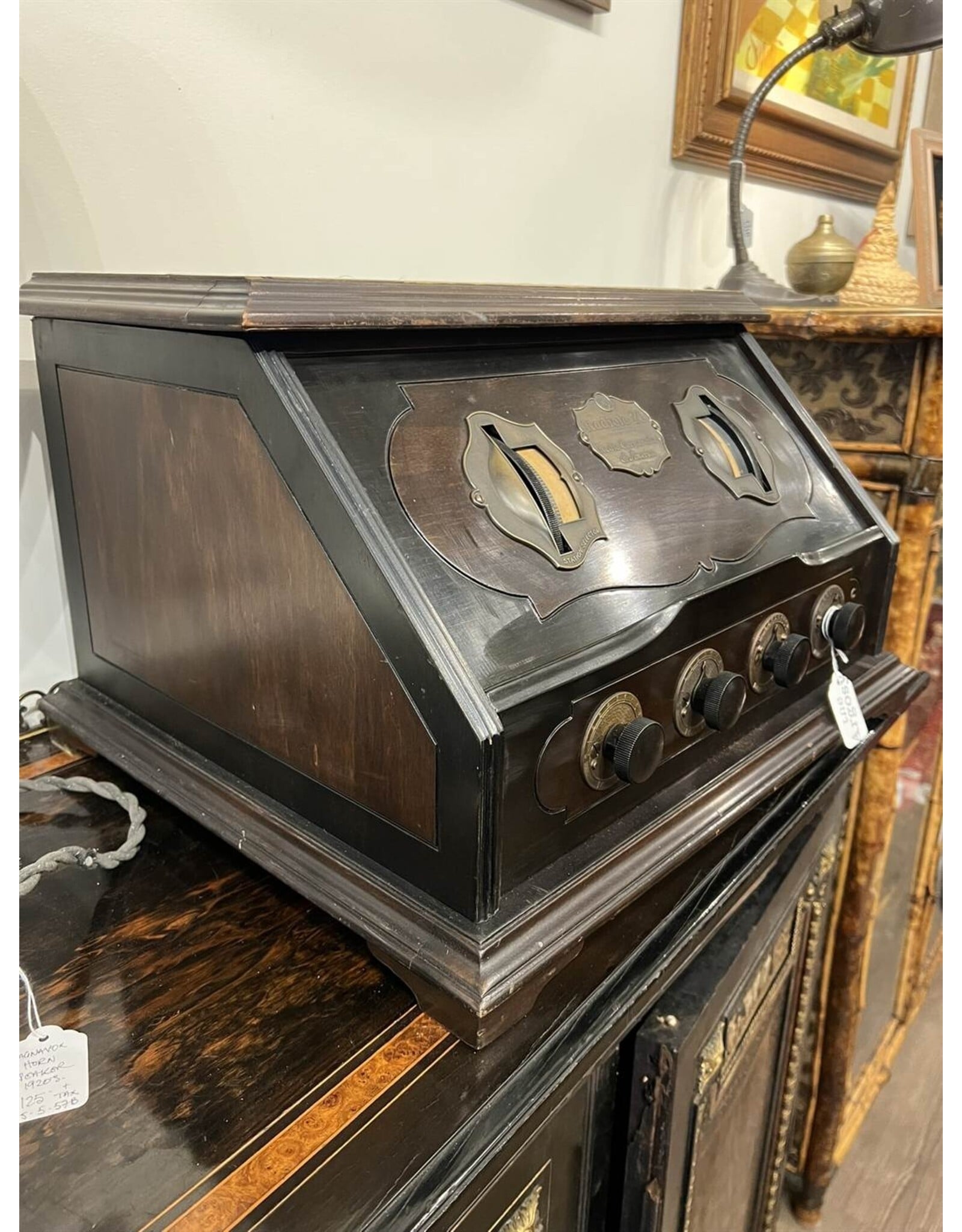 Radio - RCA Radiola 20 vacuum tube radio receiver