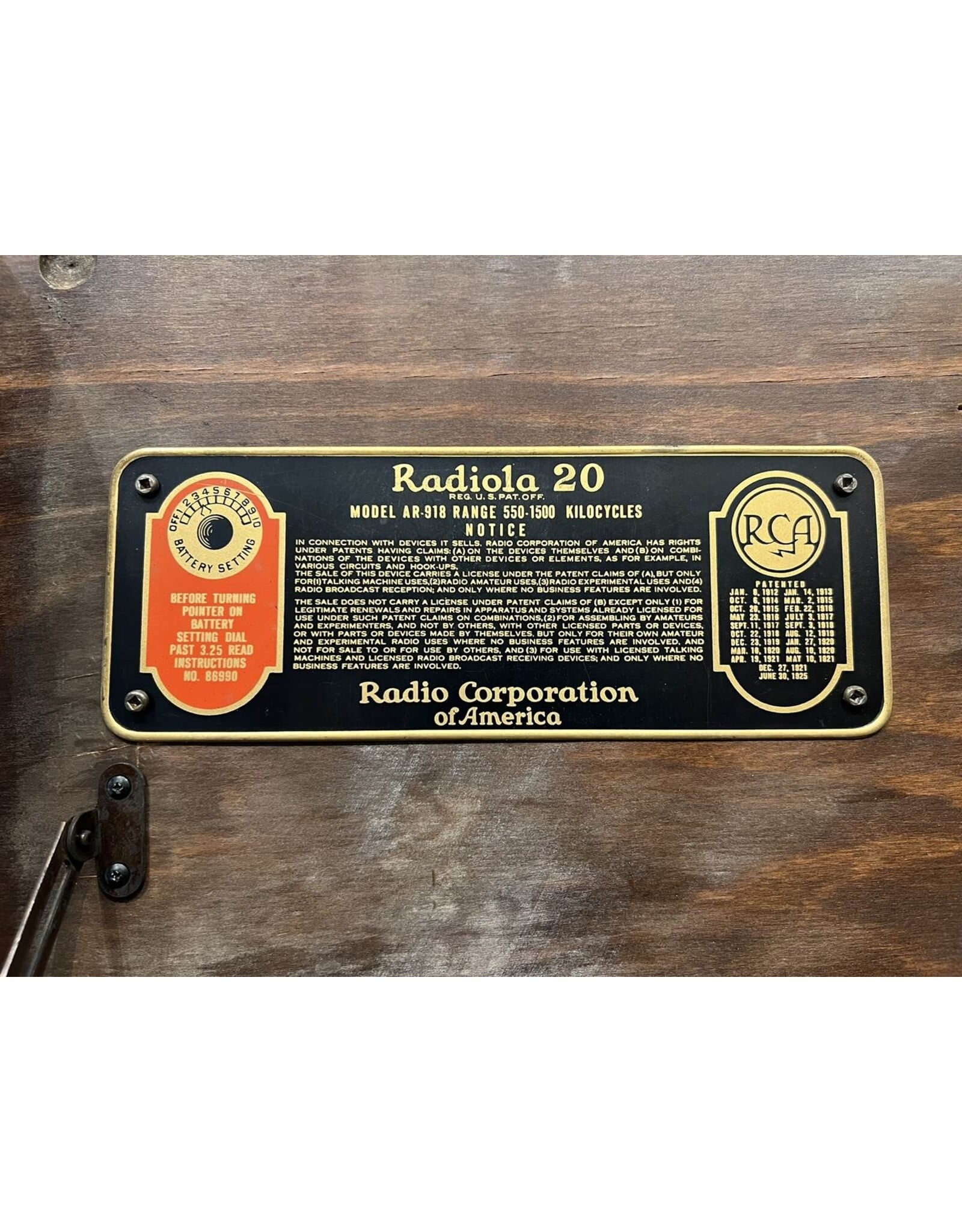 Radio - RCA Radiola 20 vacuum tube radio receiver