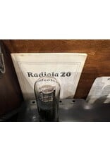 Radio - RCA Radiola 20 vacuum tube radio receiver