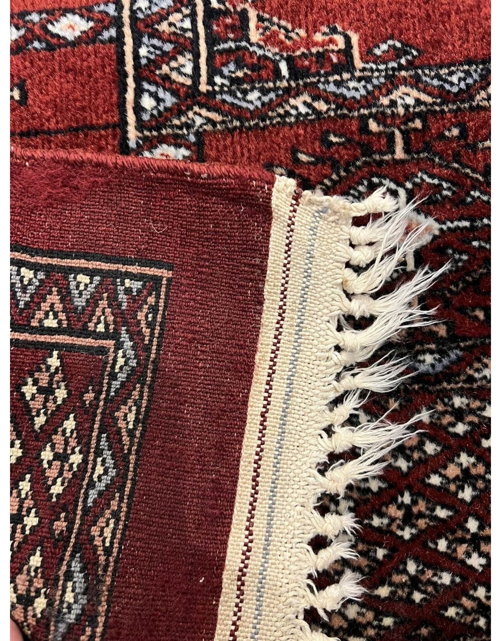 Carpet - Bokhara, gul, elephant's foot, 6'4" x 4'2"