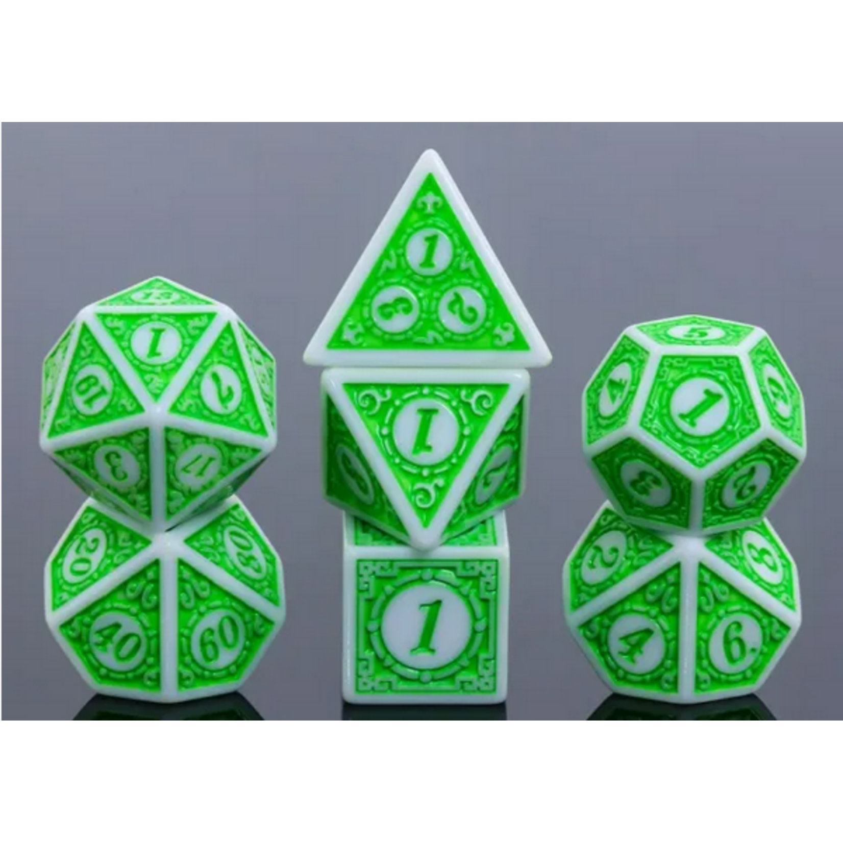 HD Dice 7 Set Polyhedral Dice - The Magic (Green)