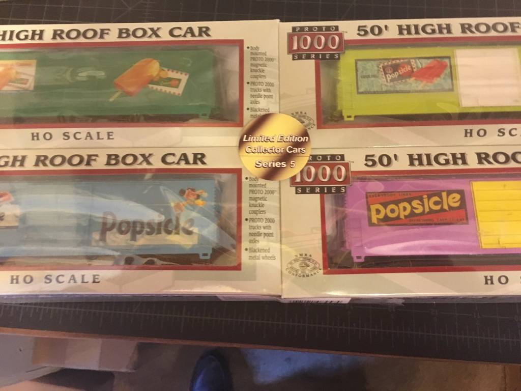 Proto 1000 Proto 1000 High Roof Popsicle Boxcars (4)