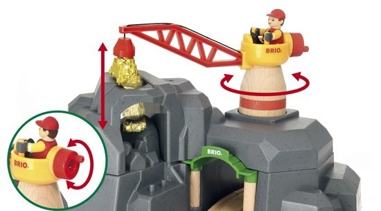 BRIO Crane & Mountain Tunnel