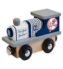 Baby Fanatic NY Yankees Engine - Wooden