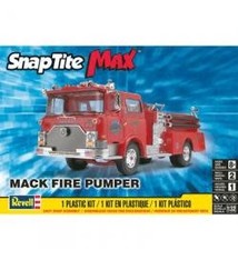 RMX 1/32 Mack Fire Pumper