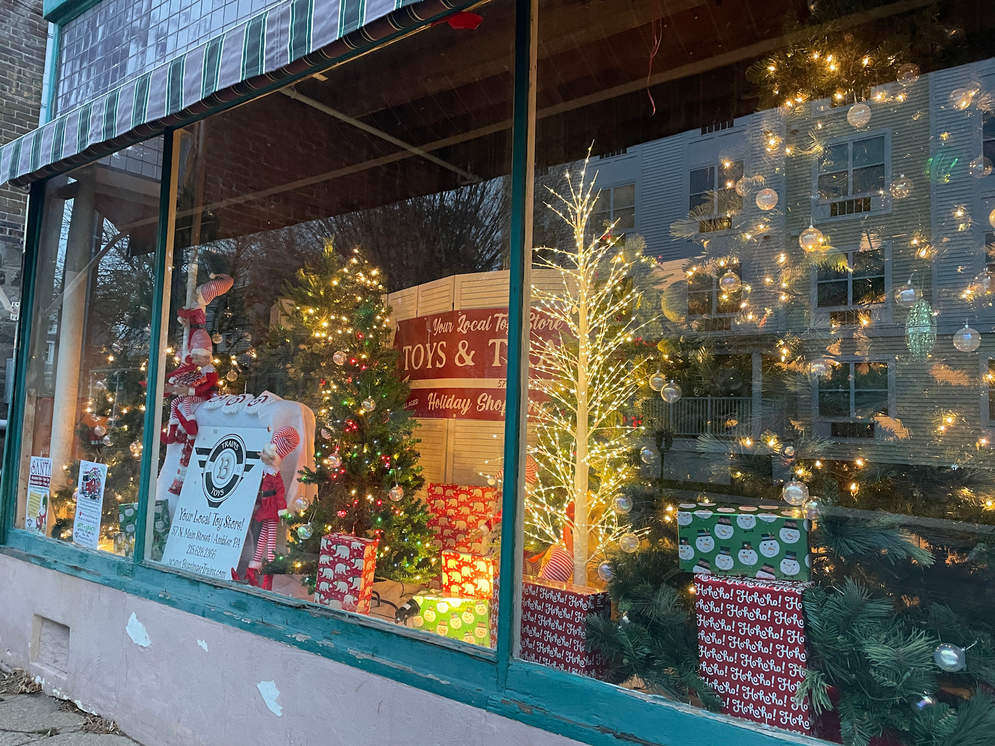 Stroll Down Main Street - Window Displays 2025