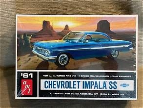 AMT 1/25 1961 Chevy Impala SS