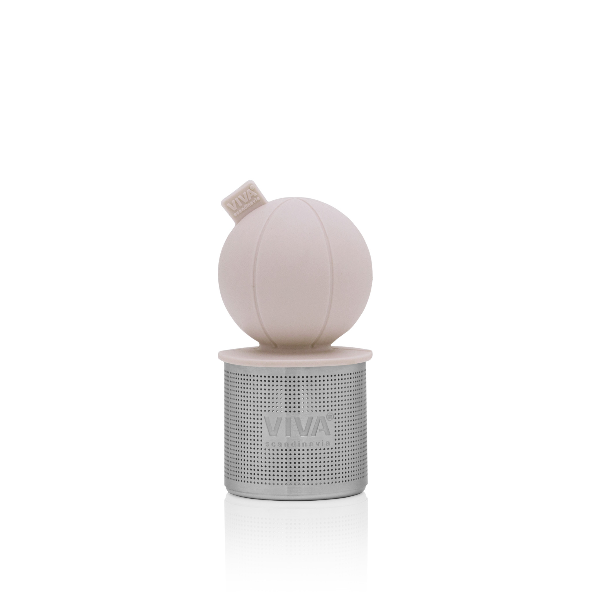 Floating tea strainer