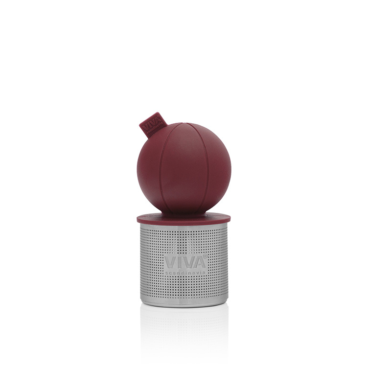 Floating tea strainer
