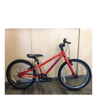 Garneau Neo 201 usagé - rouge