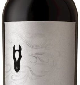 Dark Horse Red Blend 2015 ABV: 13.5%  750ml