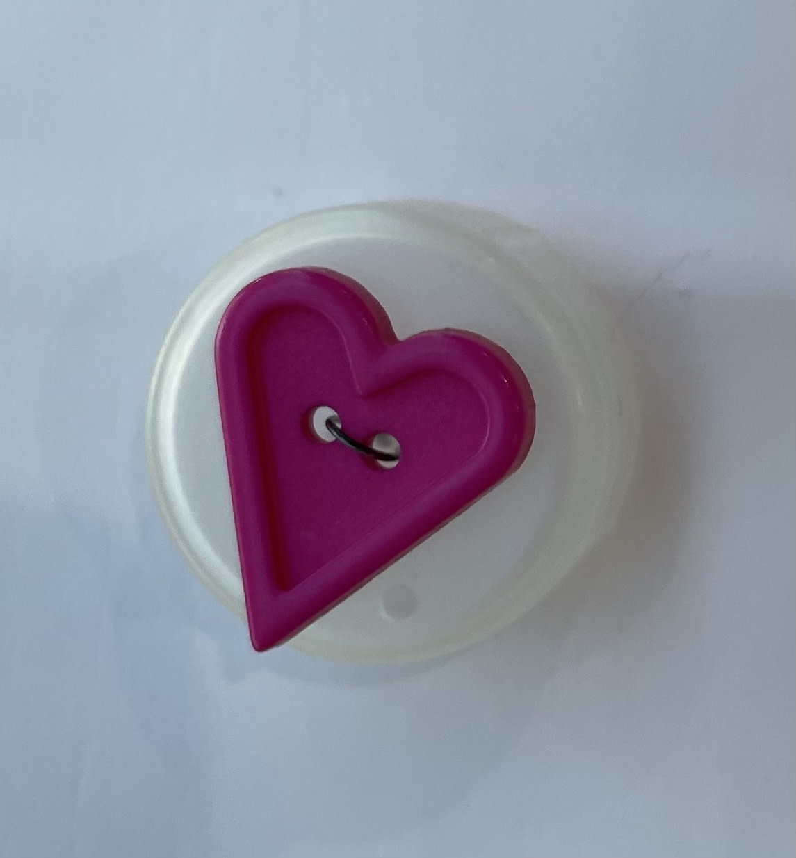 Dill Buttons 250943 Pink Heart button 20 mm