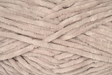 Universal Yarn Universal Bella Chenille 125 OATMEAL
