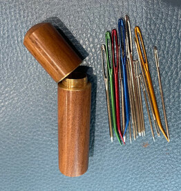 Wood case with Tapestry Needles Asst of 15 bent & straight tip