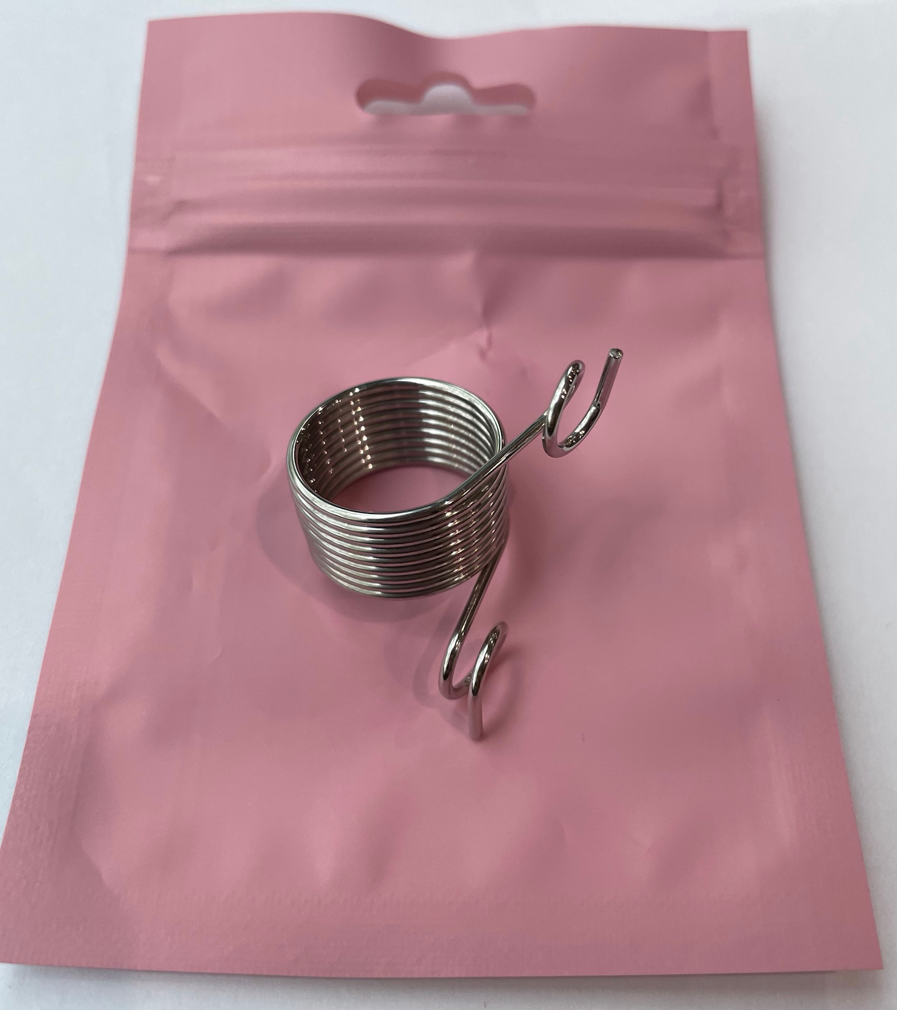 Metal Finger Guide for Tensioning Yarn