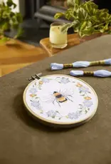 DMC DMC Cross Stitch Kit QUEEN BEE