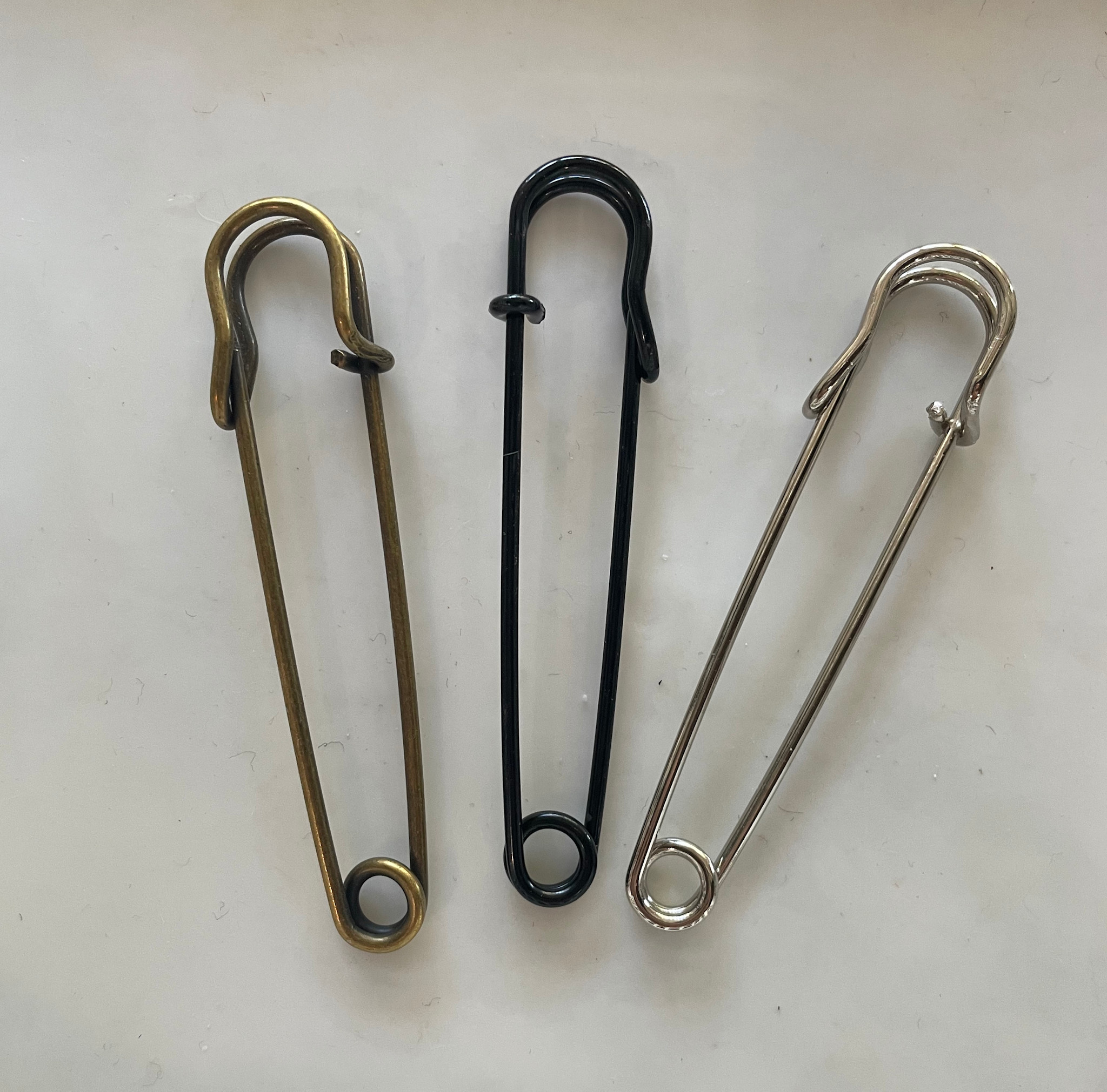heartstrings Silver Kilt / Shawl Pin 3" long