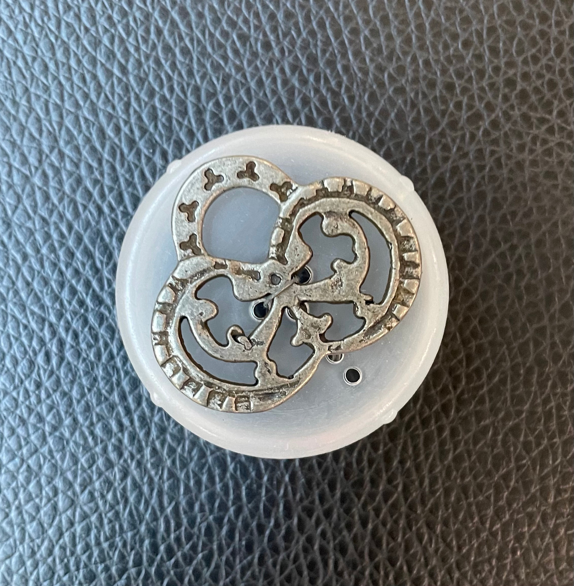 Dill Buttons 400907 Pewter Tri Gear Button 30 mm