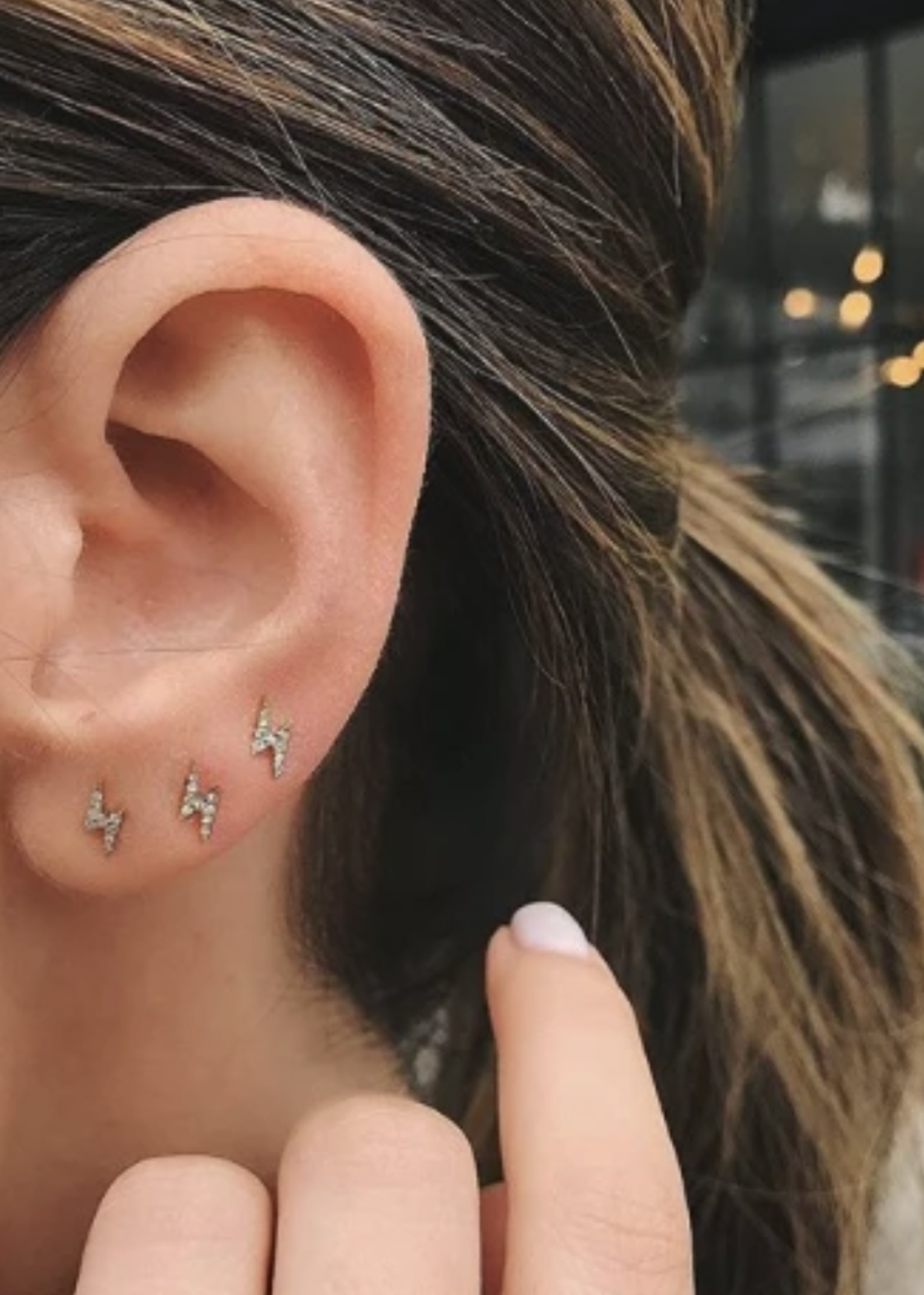 EF COLLECTION EF COLLECTION MINI DIAMOND LIGHTNING BOLT STUD EARRING