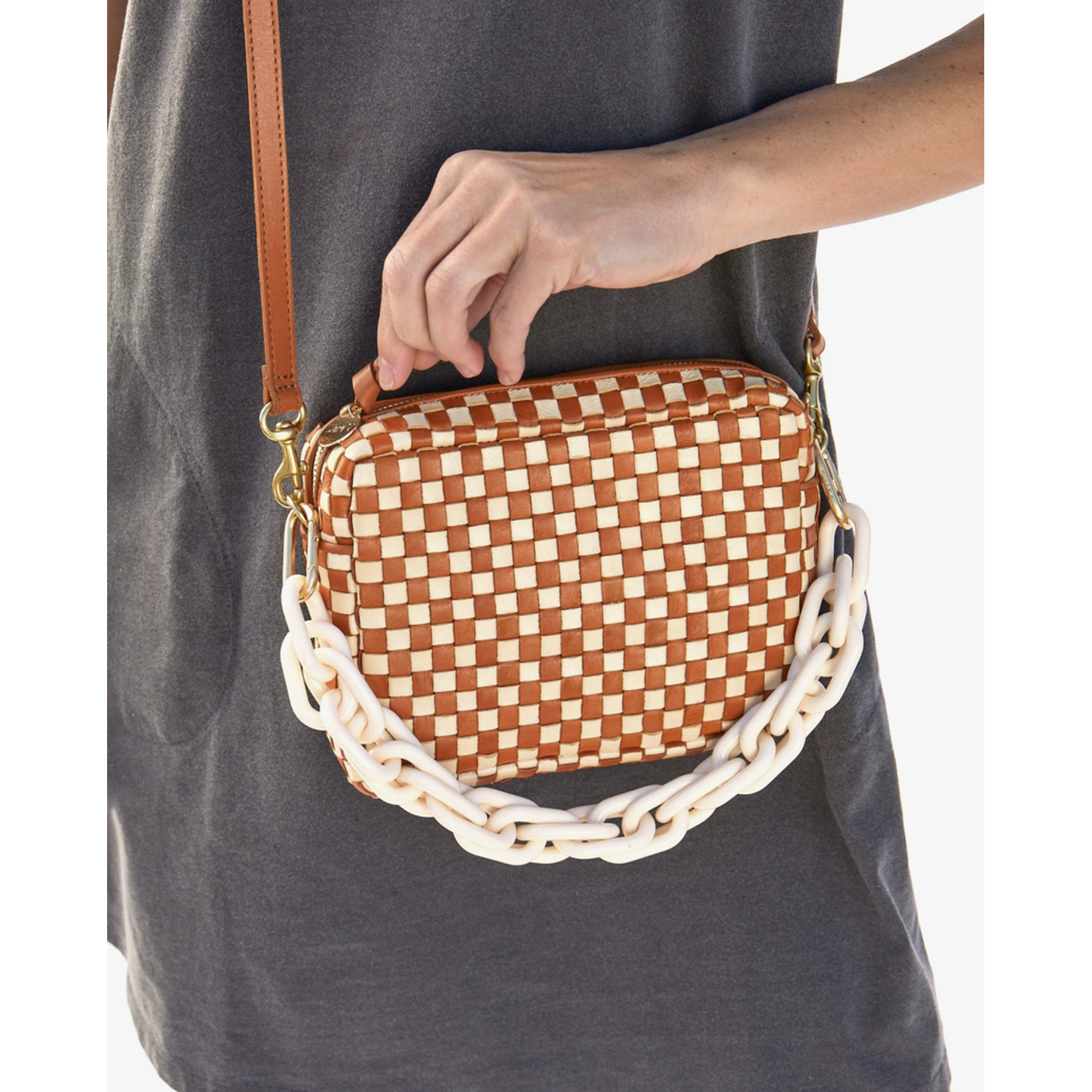 CLARE V. CLARE V. SHORTIE STRAP