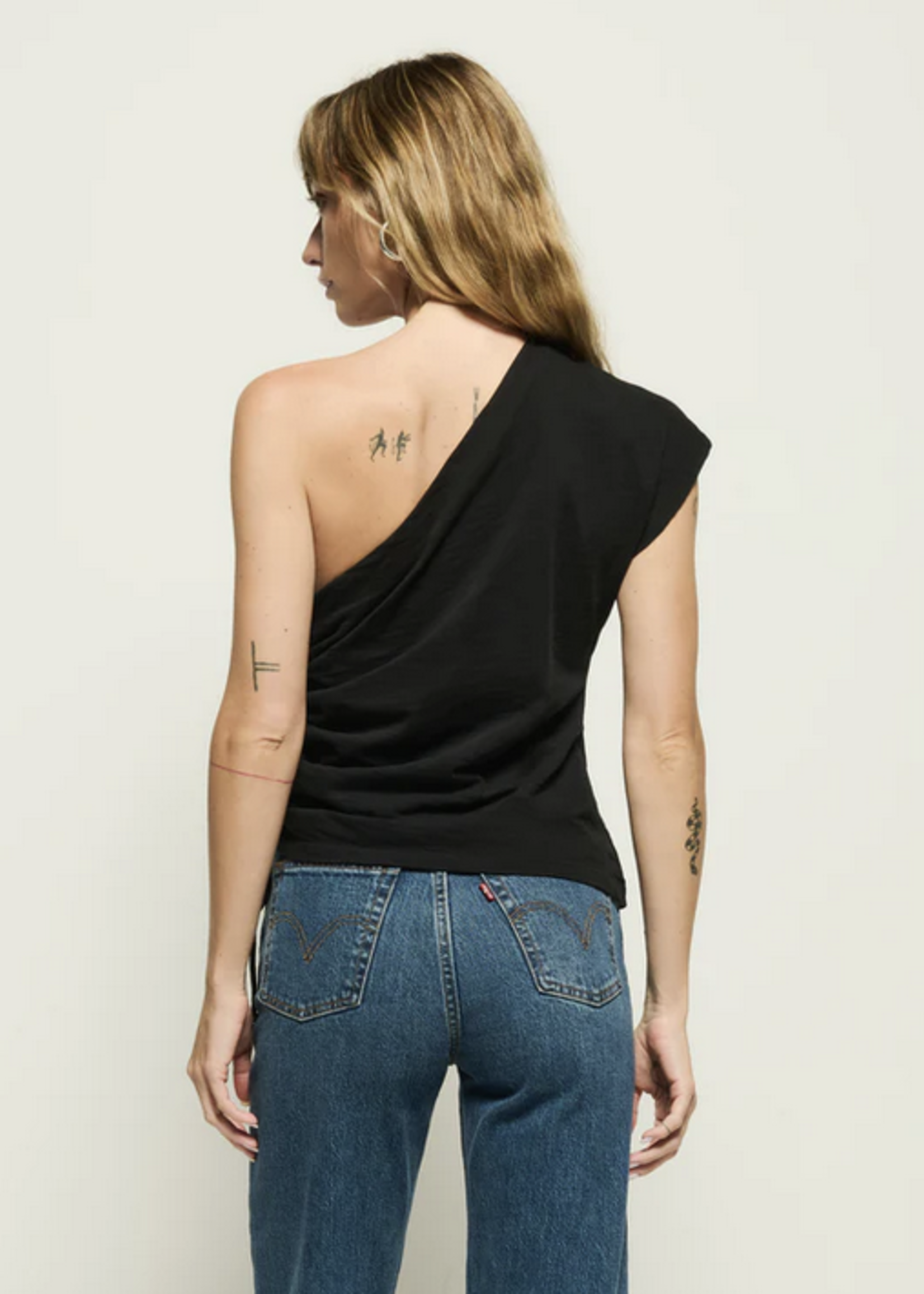 NATION LTD NATION JAYLEN ASYMMETRICAL TEE