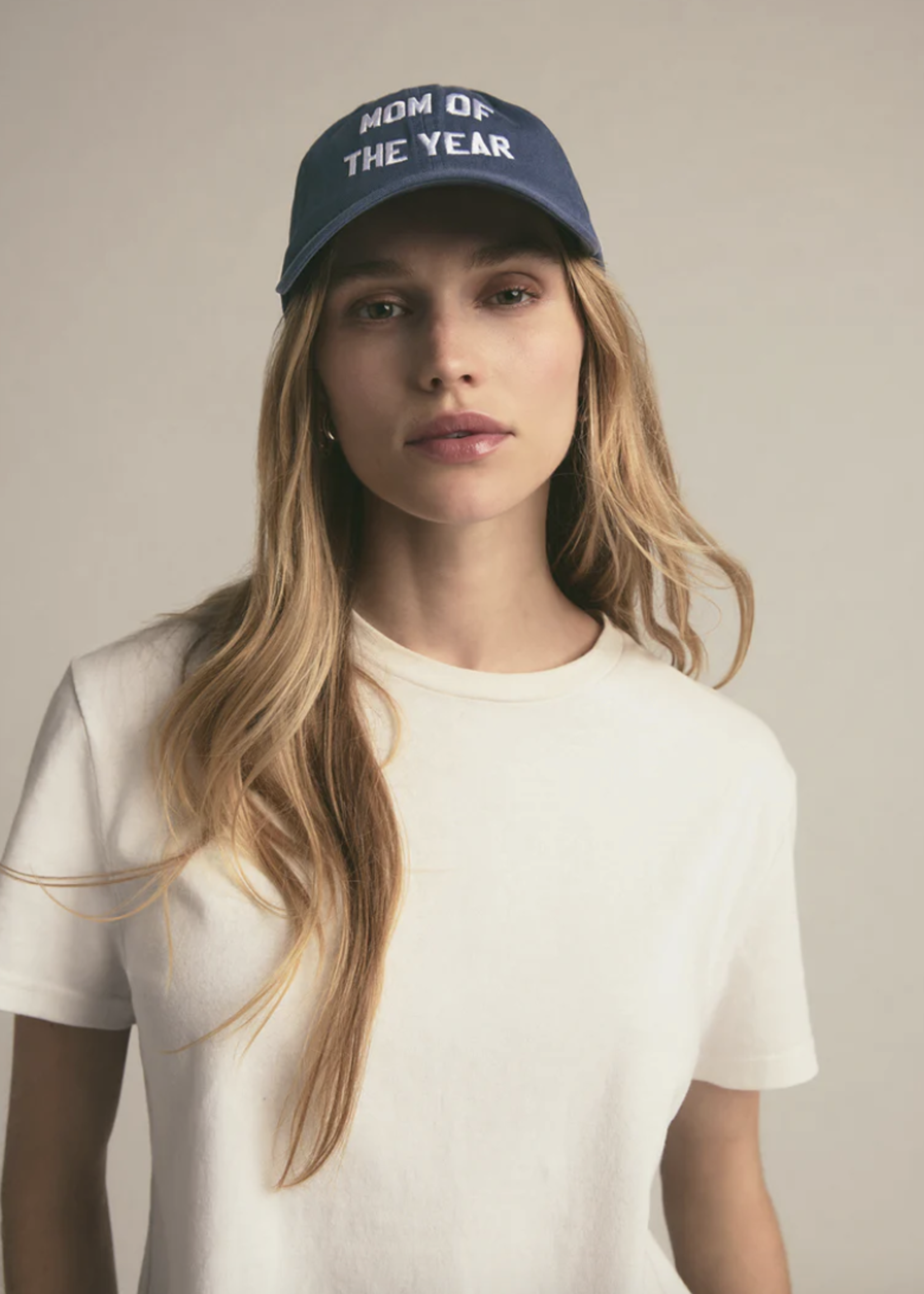 FAVORITE DAUGHTER FAVORITE DAUGHTER MOM OF THE YEAR HAT