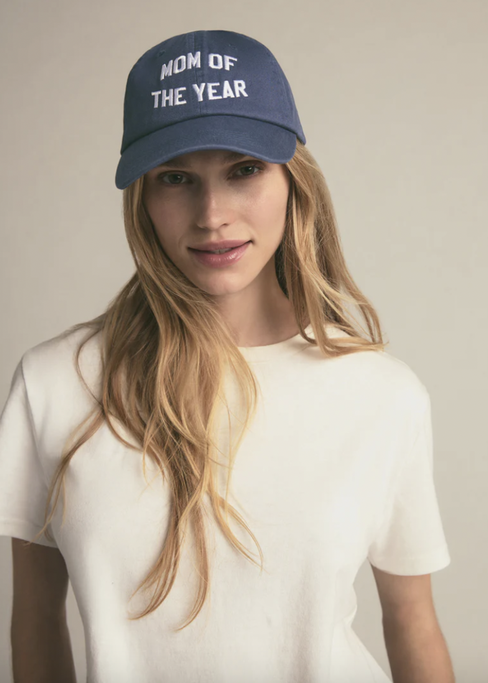FAVORITE DAUGHTER FAVORITE DAUGHTER MOM OF THE YEAR HAT