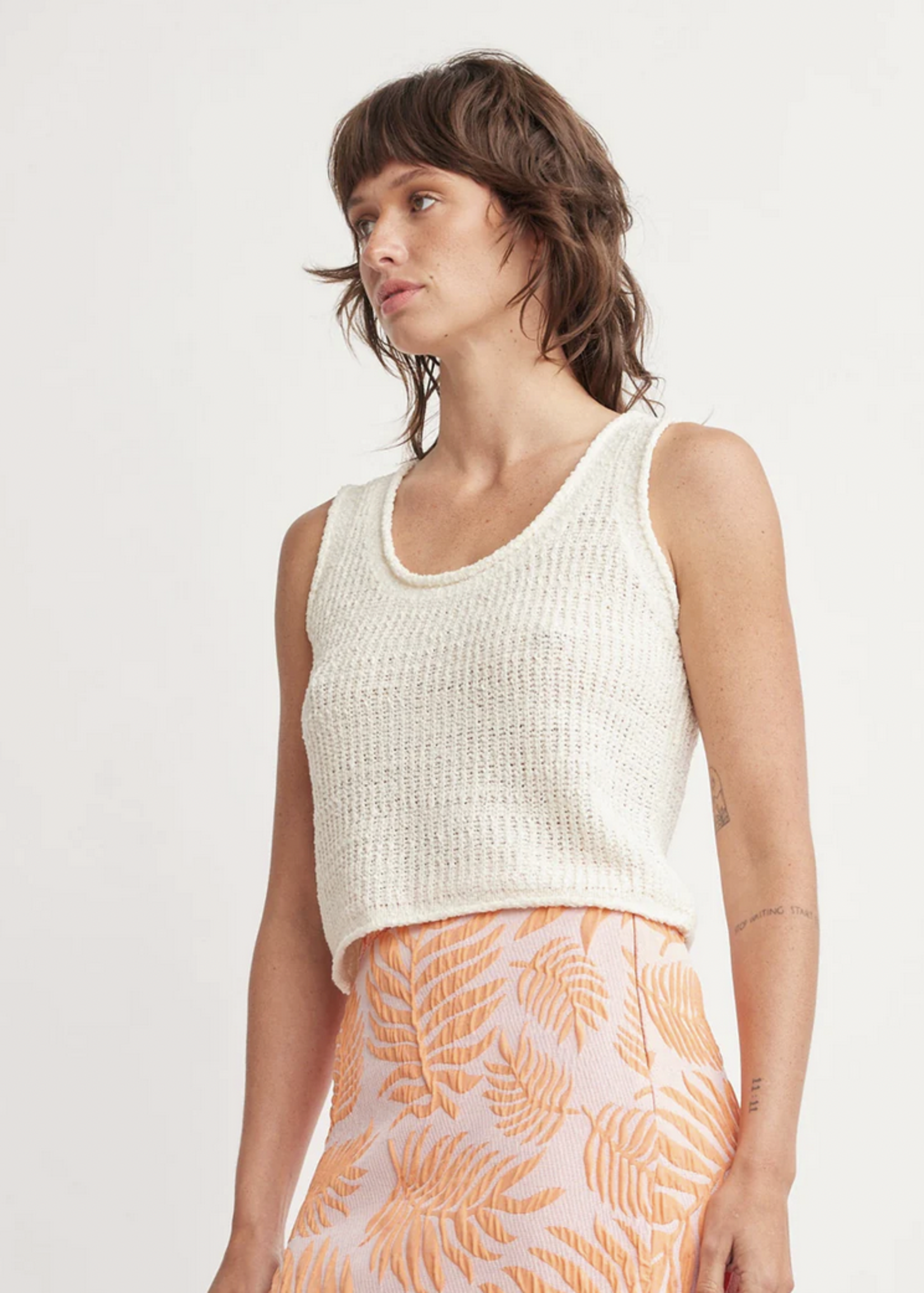 SELF CONTRAST SELF CONTRAST MILES TANK
