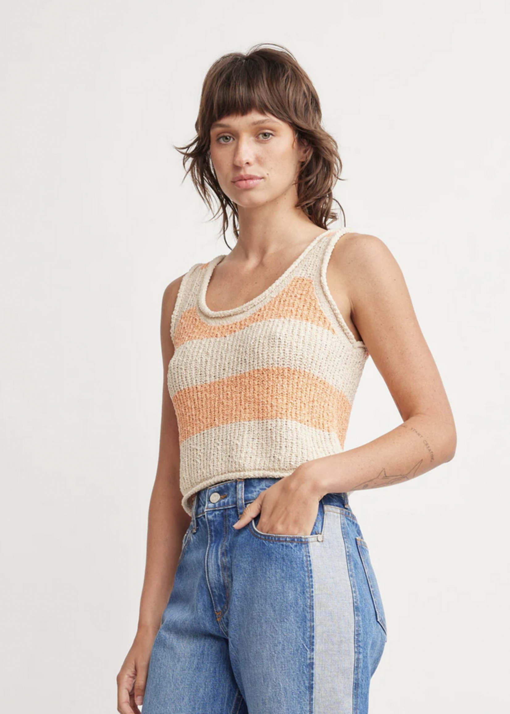 SELF CONTRAST SELF CONTRAST MILES TANK